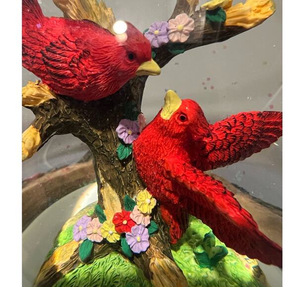 Herco Cardinal Everything Is Beautiful Snow Globe - Picture 3 of 5